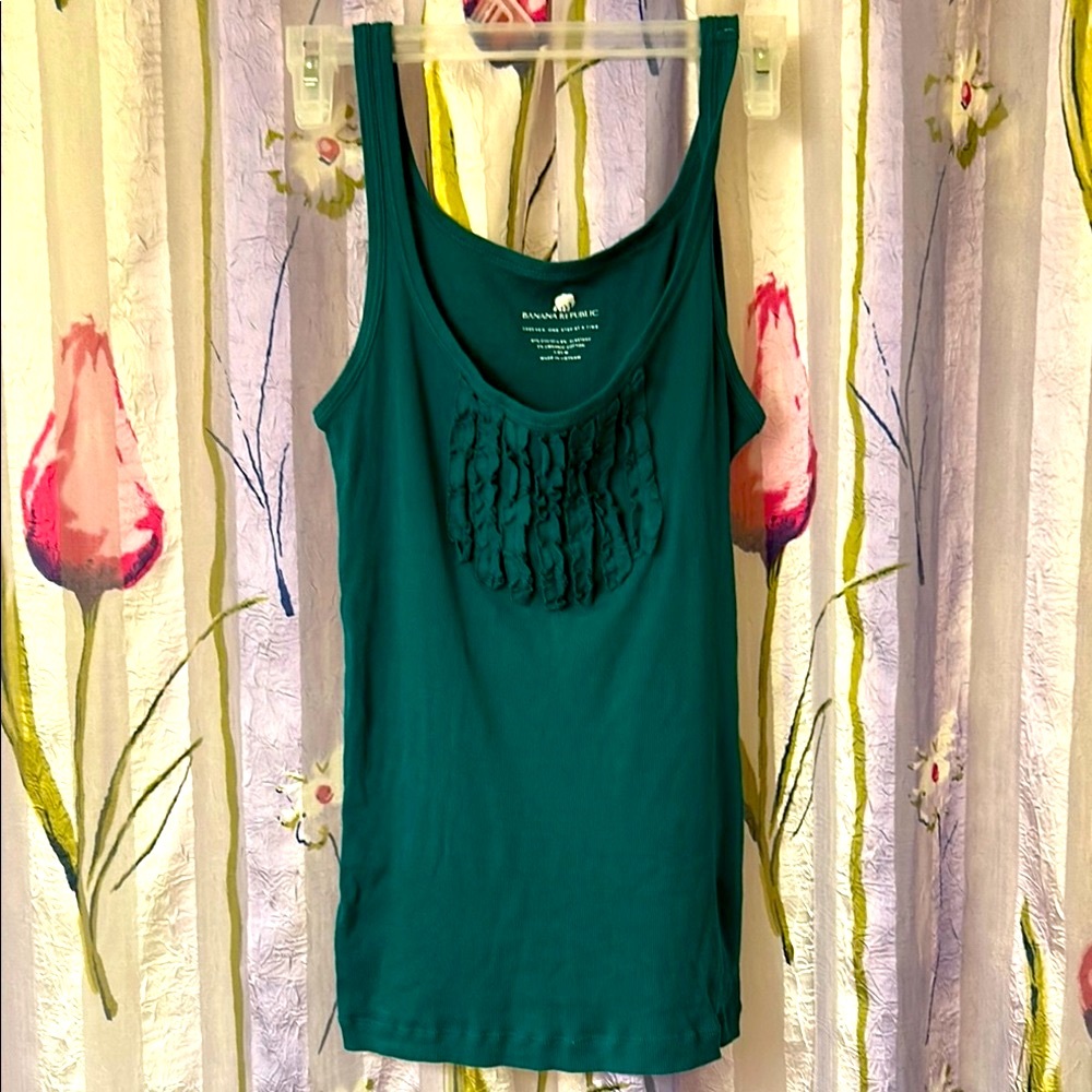 NWOT Banana Republic Green Ruffle Detail Tank Top